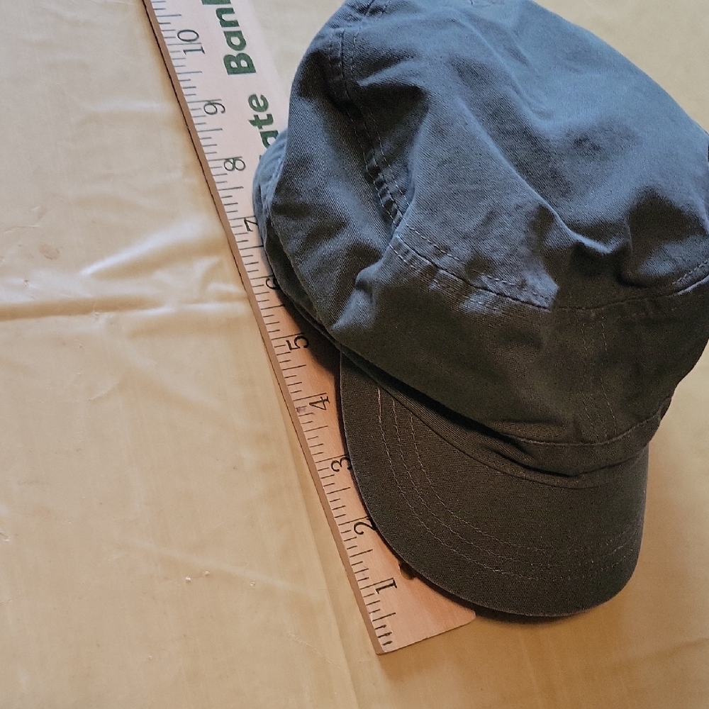 Claire's Olive Cap